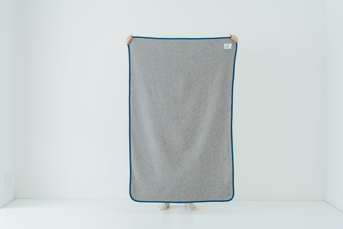 TONITO 100×150 PIPING BLANKET